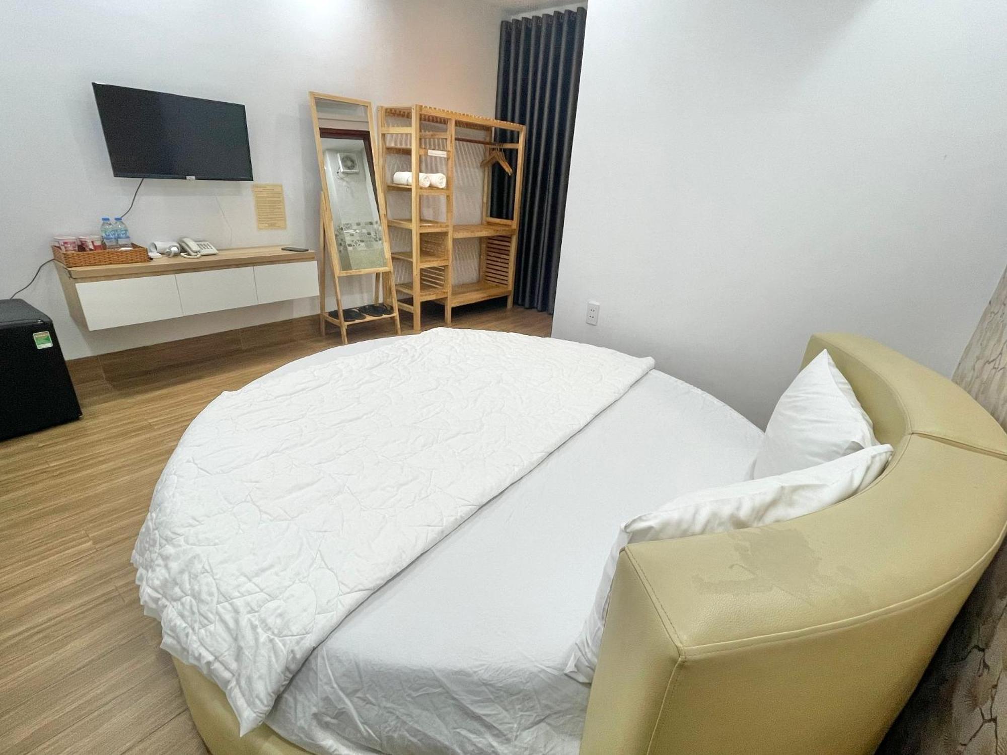 The Land Hotel & Apartment Вунг Тау Екстериор снимка